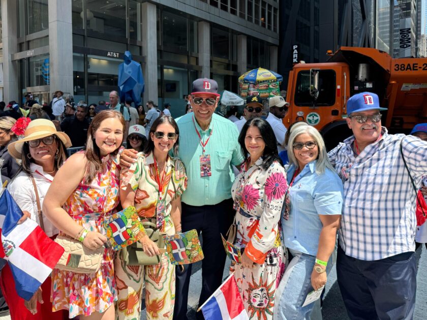 @ChuVasquez Honrado de participar en el 43.º Aniversario del Gran Desfile Dominicano de Manhattan