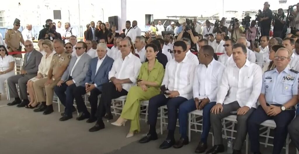 EN VIVO @LuisAbinader deja iniciado trabajos de construcción 2da terminal Aeropuerto Internacional (AILA).