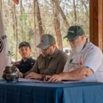 @AmbienteRD y Grupo Jaragua firman acuerdo para fortalecer gestión de parques nacionales Sierra de Bahoruco y Jaragua