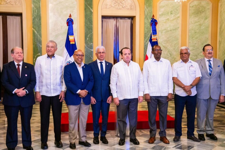 @JosePaliza @MinpreRD: Gobierno promulga Ley 82-25 que fortalece el Plan Nacional de Titulación; elimina impedimento de libre disposición