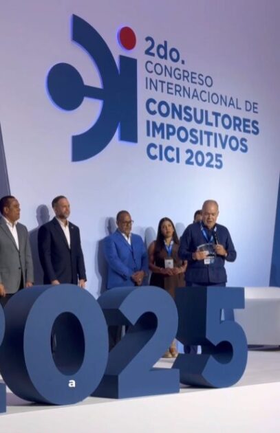 @SanzLovaton agradece el reconocimiento recibido en el 2do Congreso Internacional de Consultores Impositivos #CICI2025