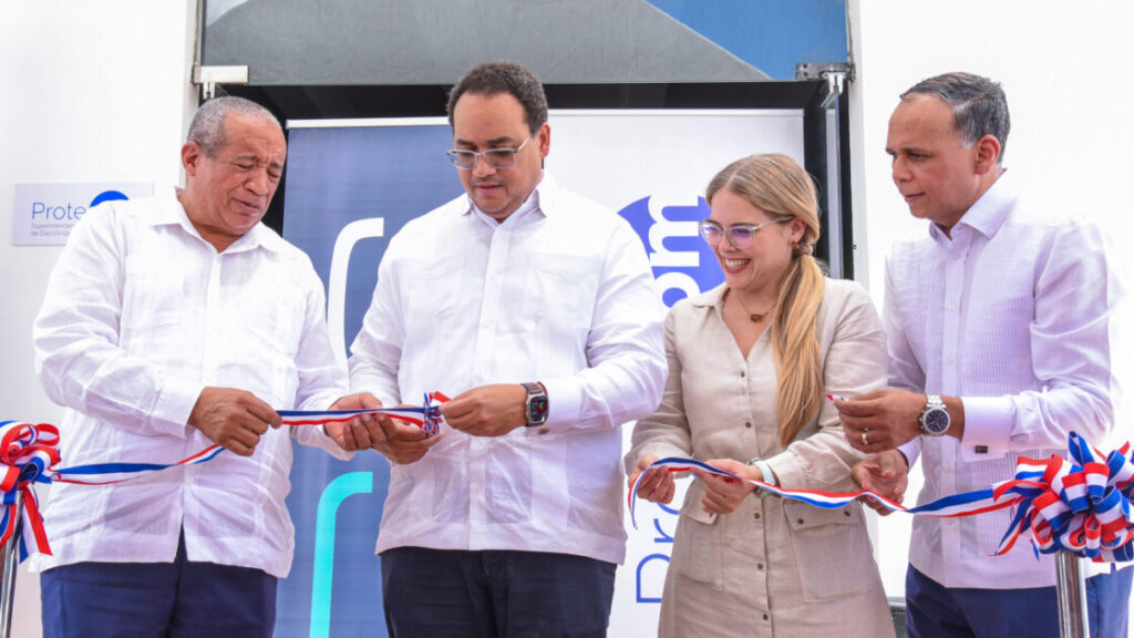 Superintendencia de Electricidad inaugura oficina de Protecom en Hato Mayor