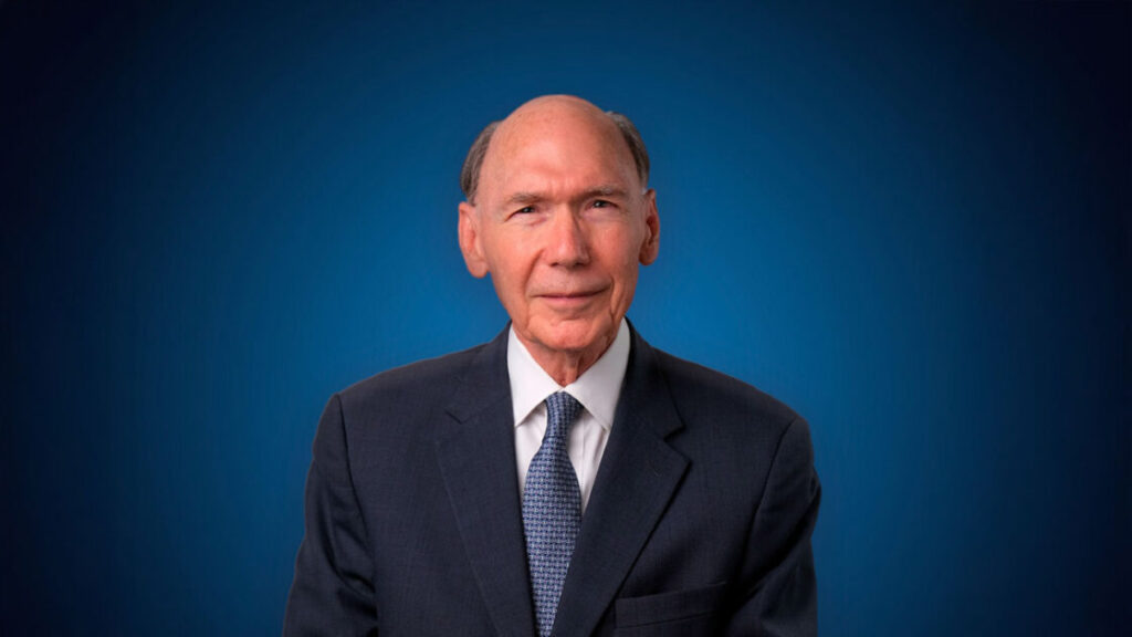 La XXVII Feria Internacional del Libro Santo Domingo estará dedicada a Frank Moya Pons, maestro de generaciones