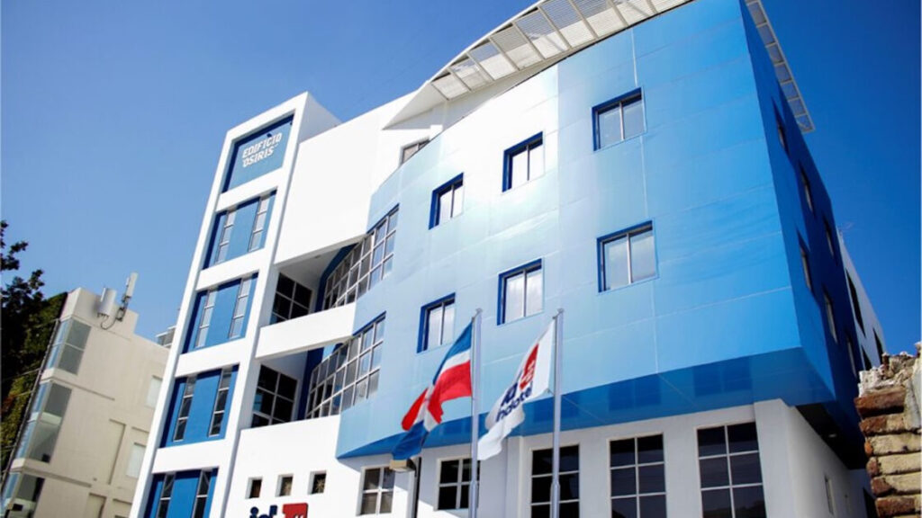 Indotel presentará Pantallas en la Granja y Tren de la Diversión, libros infantiles sobre ciberseguridad