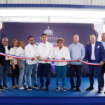 Ministro Kelvin Cruz entrega multiuso La Javilla en Villa Duarte