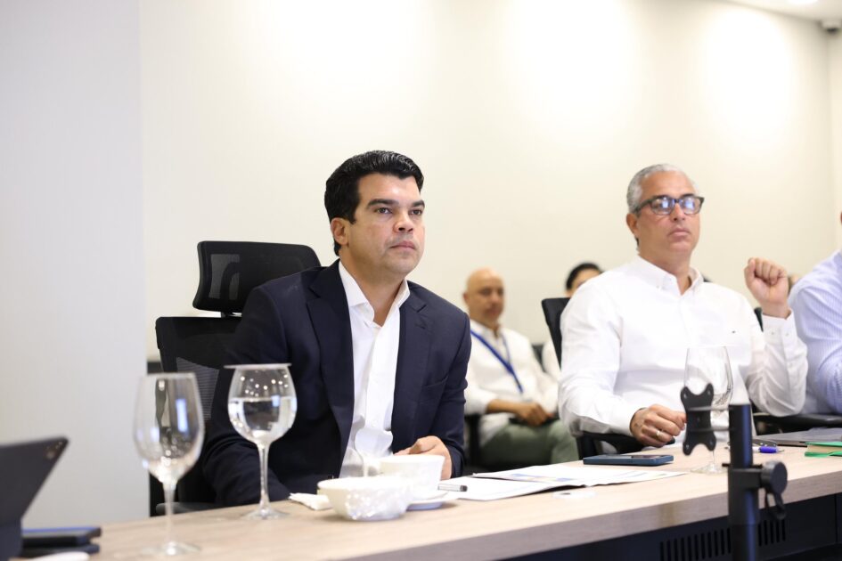 @WArnaudBisono Reunión de seguimiento a nuestros proyectos, con compromiso y dedicación constante