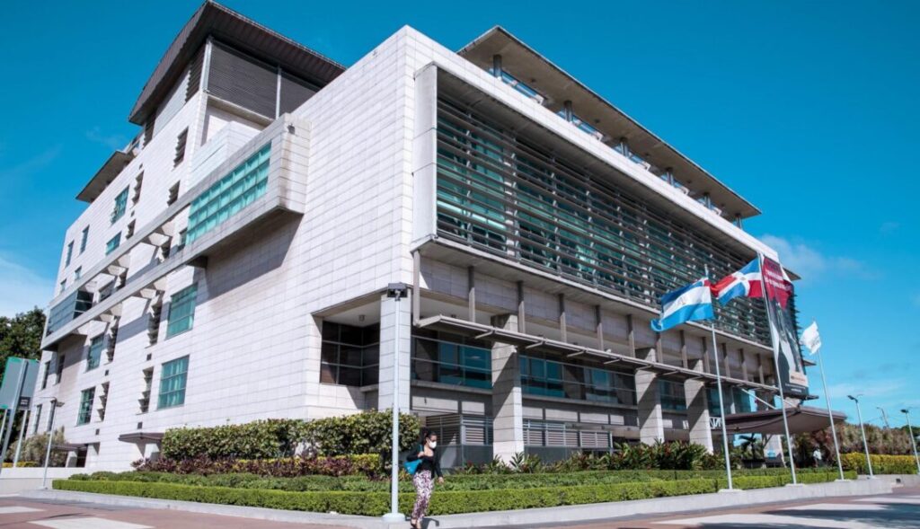 @ProcuraduriaRD Ministerio Público arresta 11 policías vinculados a muerte de cinco hombres abatidos en Santiago