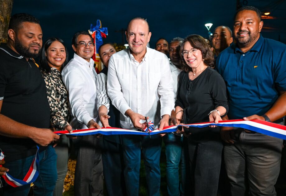 @UlisesRodg Entregamos el remozado Parque Infantil de Las Charcas con una inversión de más de RD$9.6 millones