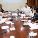 @RaquelArbaje sostiene una reunión junto al ministro de Salud Pública,@vicatallah, el director del SNS,  @DRmariolama y el director de edificaciones de salud del @Mivedrdpara fortalecer las estrategias