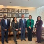 @ItoBisono Compartimos en el Departamento de Estado (@StateDept) con Bárbara Feinstein, subsecretaria adjunta para Centroamérica y el Caribe, con Vivian Bovo, asistente especial del secretario para temas del Hemisferio Occidental