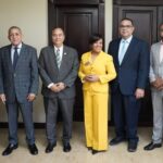 @FelixReynaE agradece la cordial recepción durante nuestra visita de cortesía a Multimedios El Caribe. Fue un placer compartir nuestros planes de comunicación con sus ejecutivos y fortalecer los lazos entre la @PresidenciaRD y los medios de comunicación