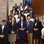 @DiputadosRD recibimos una delegación de Universitarios, acompañados de la diputada @melinasanchezt, quienes recorrieron las instalaciones de este Congreso en #DiputadosPorUnDia