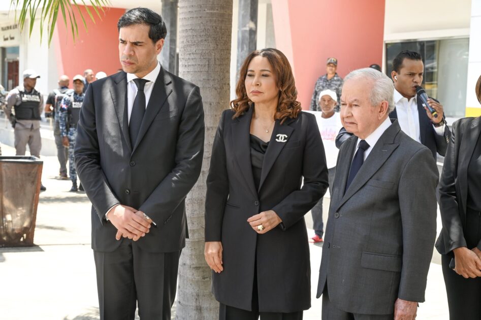 @MayraJimenezTF Hoy acompañamos en el homenaje que rindió Radio y Televisión Dominicana (@rtvd_4) a Maria Cristina Camilo