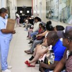 @DrMarioLama Continuamos la #RutaSNSEste este viernes en el Hospital General de #Verón junto a representantes de diferentes direcciones de la institución