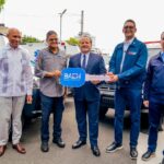 @JosePaliza Entregamos 46 nuevas ambulancias a la @daeh_rd, sumando más de 560 unidades activas en todo el país