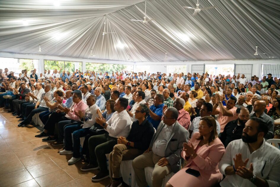 @PRM_Oficial @JosePaliza se reune con la dirección Provincial en Santiago