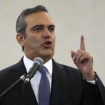 @LuisAbinader:”Envié el informe que revela irregularidades en @ARSSeNaSaRD directamente a la procuradora @YeniBerenice”..ADVIERTE A FUNCIONARIOS QUE NO SE EQUIVOQUEN