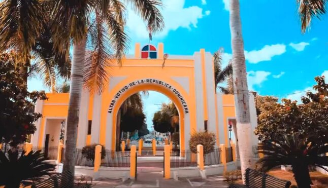 @IndotelRD ¡Súbele el volumen a lo nuestro! Con Soberanía 4.0 y SonanDo en Dajabón celebramos lo que somos: ritmo, pasión y cultura dominicana