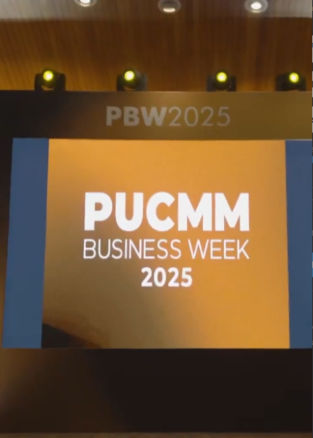 @RaquelPenaVice Nuestra juventud es clave en el presente y el futuro de la República Dominicana
