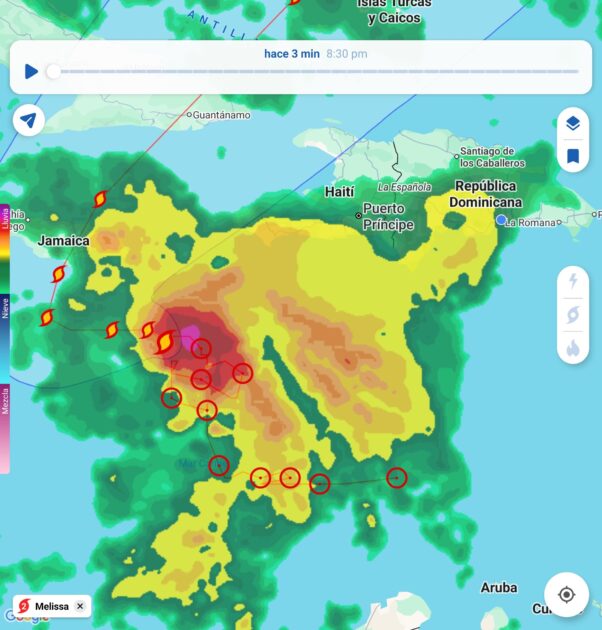 @OsirisDeLeon Melissa es ahora un huracán de categoría 2, ubicado al sureste de Jamaica, con vientos máximos sostenidos de 161 kilómetros por hora, y presión de 971 milibares que le fortalece y le facilita seguir aumentando la velocidad de sus vientos máximos y seguir subiendo de categoría