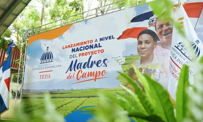 @CaamanoVive Hecmilio Galván Hoy es día internacional de la mujer rural
