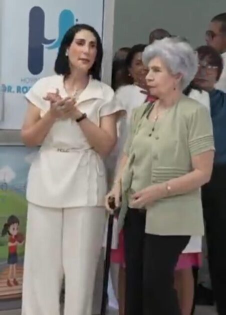 @RaquelArbaje Cada paso que damos en salud infantil es una promesa de esperanza. Ayer, en el Hospital Pediátrico Dr. Robert Reid Cabral, entregamos dos nuevos espacios pensados para brindar cuidado con amor, esperanza y dignidad a nuestros niños y niñas