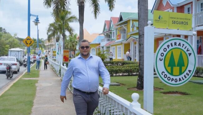 @CaamanoVive Hecmilio Galván Que sería del turismo sin el coco?