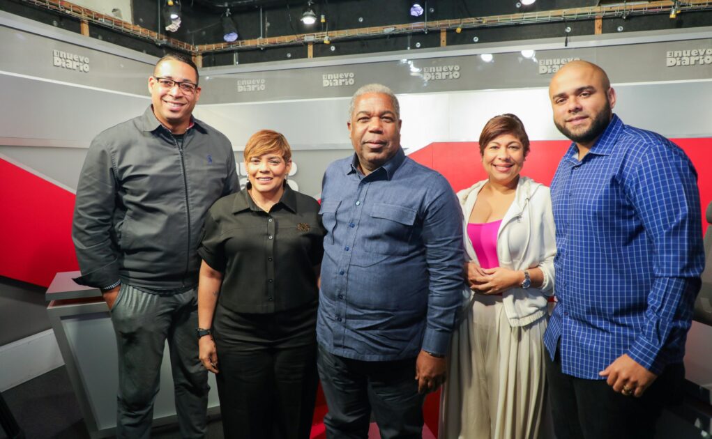 @TonyPena__ Agradezco a los panelistas de @elnuevodiariord por este espacio de diálogo constructivo sobre el trabajo que realizamos desde el Gabinete de Política Social