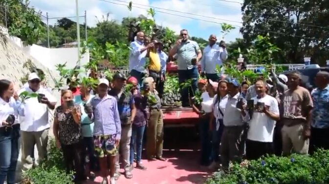 @CaamanoVive Hecmilio Galván La crisis climática que vive el mundo se puede enfrentar mediante la agroecología que además genera riqueza y bienestar