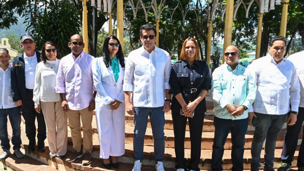 Turismo inicia reconstrucción del parque Anacaona, en Constanza