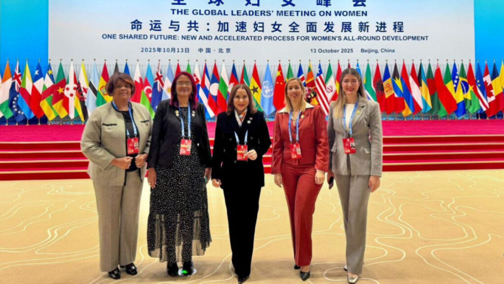 Ministra de la Mujer participa en la Cumbre de Líderes Mundiales sobre la Igualdad de Género y el Empoderamiento de las Mujeres, realizada en China