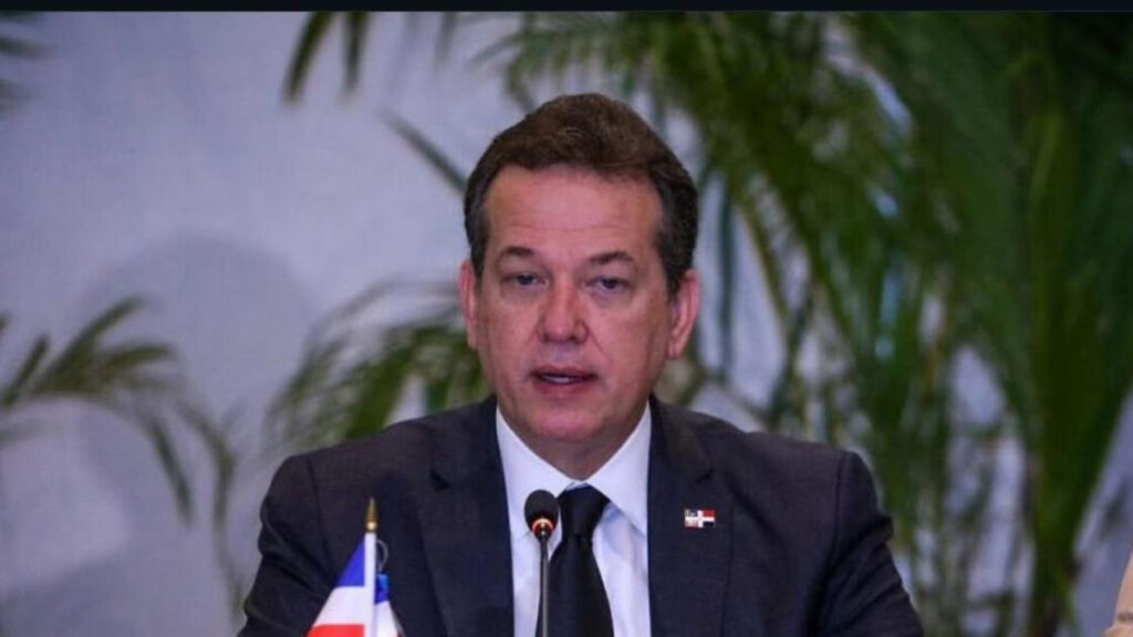 Ministro Ito Bisonó: “Presentaremos en España una RD que crece sobre reglas claras y confianza institucional”