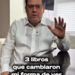 @SanzLovaton Hay libros que te hacen detenerte y mirar la vida distinto. Estos tres lo hicieron conmigo. ¿Cuáles son los de ustedes?