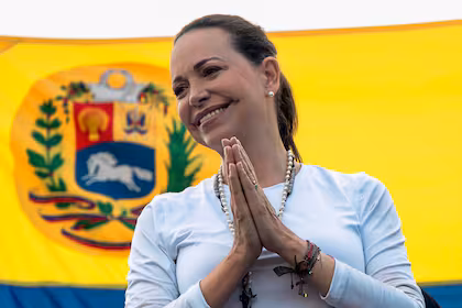 @LuisAbinader Felicita a @MariaCorinaYA por el Premio Nobel de la Paz 2025 y a todo el pueblo venezolano que la ha acompañado