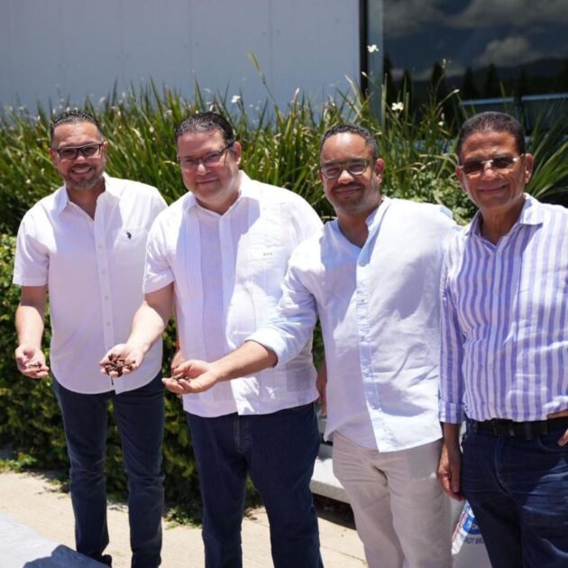 @SanzLovaton Ver cómo los productos de nuestra tierra llegan a mercados internacionales es un recordatorio del potencial dominicano que cruza fronteras