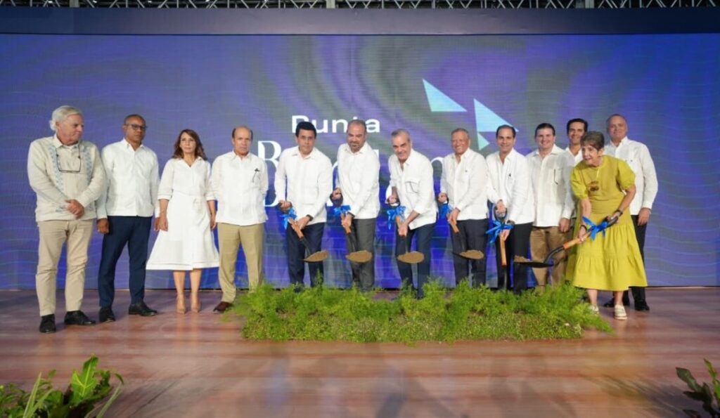 @PresidenciaRD @LuisAbinader da inicio a una nueva era para la Costa Norte con el primer picazo del Hotel Meliá Bergantín Beach