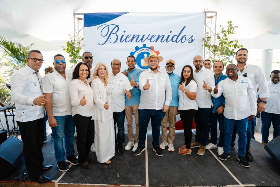 @CaamanoVive Hecmilio Galván “EL CAMBIO SIGUE” Agradezco a los cientos de dirigentes de La @maquinariard de las 32 provincias, 259 municipios y 235 distritos municipales del país que se dieron cita este domingo en el Encuentro Nacional de Dirigentes de La Maquinaria del PRM