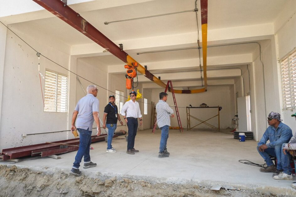 @WArnaudBisono En Navarrete Supervisando el nuevo acueducto múltiple de Navarrete, para garantizar que cumpla con los estándares de calidad que nuestra gente merece