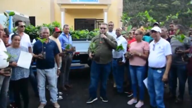 @CaamanoVive Hecmilio Galván Promover la Siembra de café 🌿 en sistemas agroforestales con principios agroecologícos es una labor patriótica para garantizar futuro a las próximas generaciones