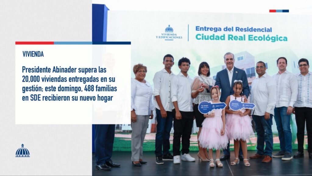 @LuisAbinader encabezó una nueva entrega de apartamentos en Santo Domingo Este, que ahora se suman a más de 20,000 viviendas entregadas en cinco años de gestión