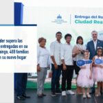 @LuisAbinader encabezó una nueva entrega de apartamentos en Santo Domingo Este, que ahora se suman a más de 20,000 viviendas entregadas en cinco años de gestión