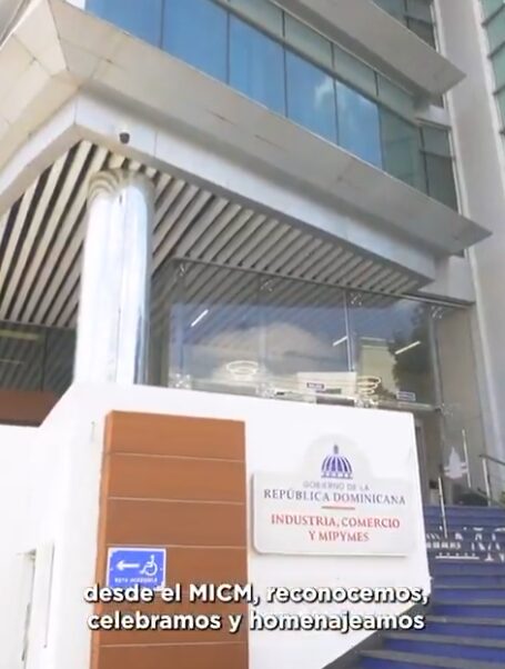 @MIC_RD rendimos homenaje a quienes, con dedicación y talento, transforman materiales en cultura viva