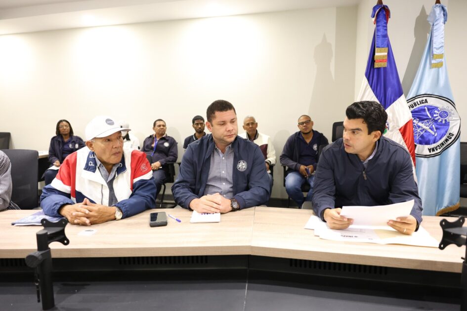 @WArnaudBisono Dando seguimiento a los efectos de la tormenta Melissa junto a nuestro equipo técnico