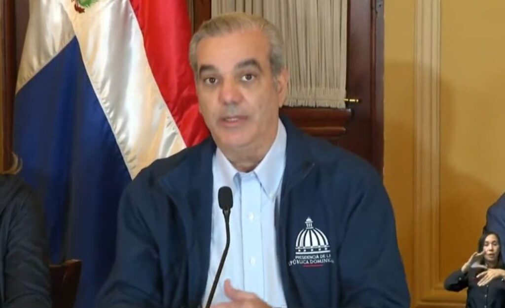 Presidente @LuisAbinader encabeza lanzamiento de plataforma Infopago diseñada por @ComprasRD