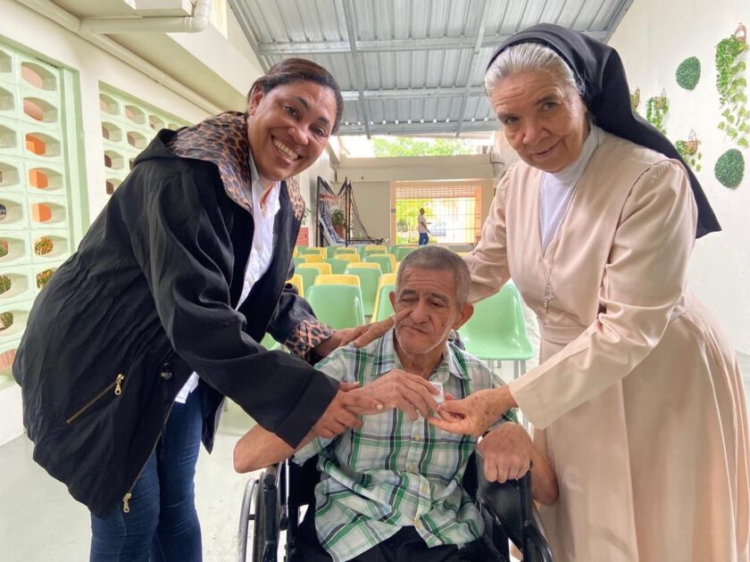 @SUPERATERD @GloriaReyesG lleva La Ruta de la Superación a quienes más lo necesitan