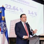 @SanzLovaton Conferencia Magistral: “El papel de las Aduanas en el desarrollo económico de la República Dominicana” impartido por @EconomiaUasd es una muestra de que el futuro se construye