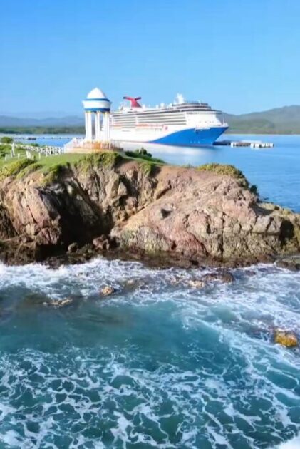 @TurismoRD ¡La Novia del Atlántico continúa brillando desde su centro histórico!