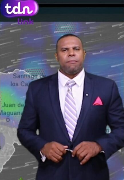 FHolguinC 18 noviembre. Vaguada se acerca y la humedad aumenta. Los Aguaceros siguen este martes y el miércoles. Aquí los detalles