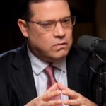 @SanzLovaton En este nuevo episodio de #YayoPintoPodcast me acompañan mis amigos de @Gepianopodcast, hablando sobre política y compartiendo análisis y opiniones que no te puedes perder