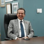 @ItoBisono Sostiene un encuentro con Rosanna Ruiz, presidenta ejecutiva de la @aba_rd